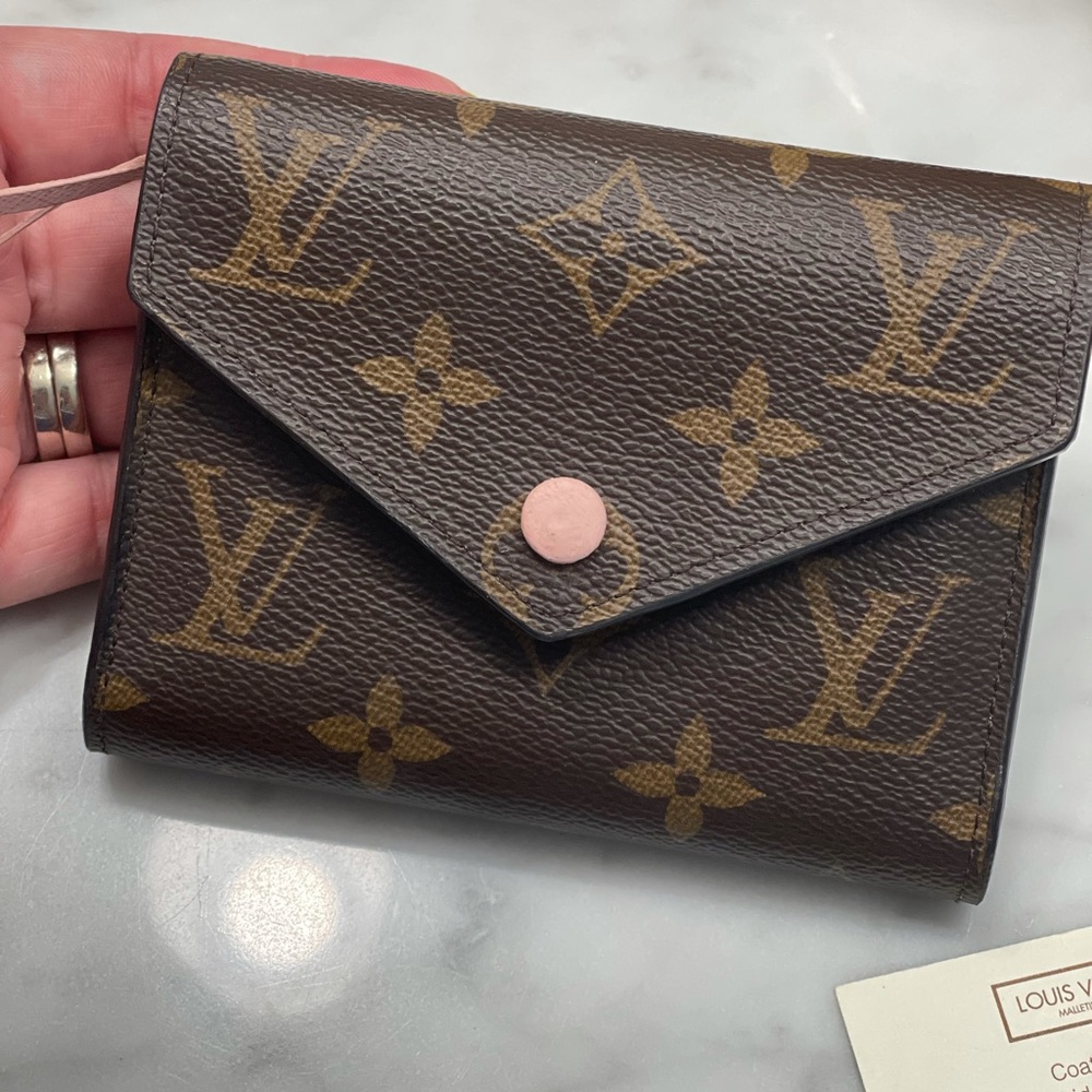 Authentic Louis Vuitton Victorine Wallet